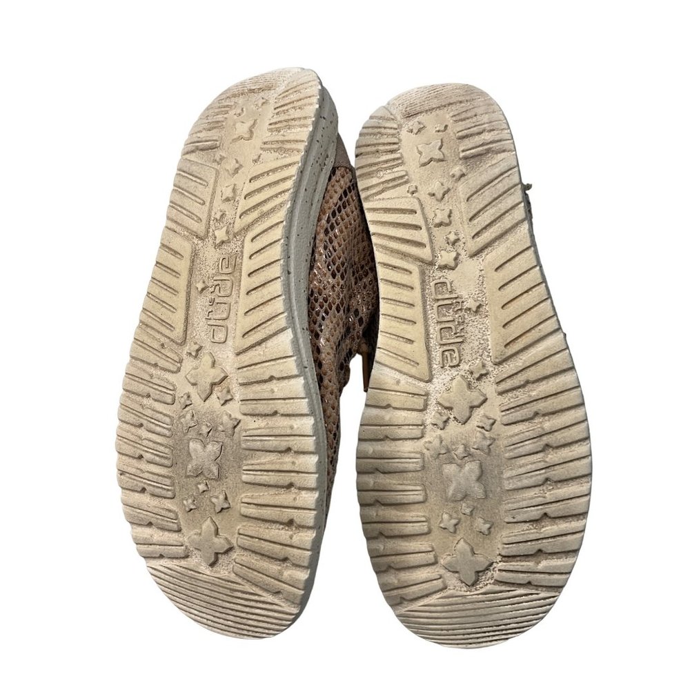 Hey Dude’s Women’s Python Light Rose Pattern Size 6 Brown’s Tan‎ - Picture 9 of 9